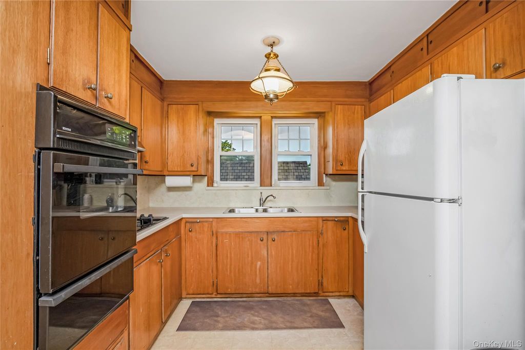 4511 220th Place, Bayside, NY 11361 — photo 4