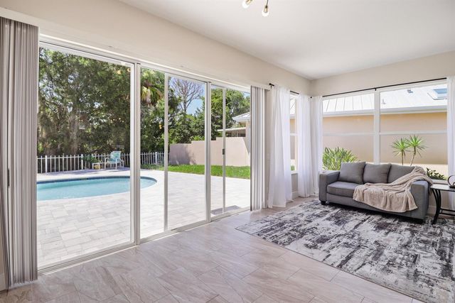 7756 SE Bay Cedar Circle, Hobe Sound, FL 33455