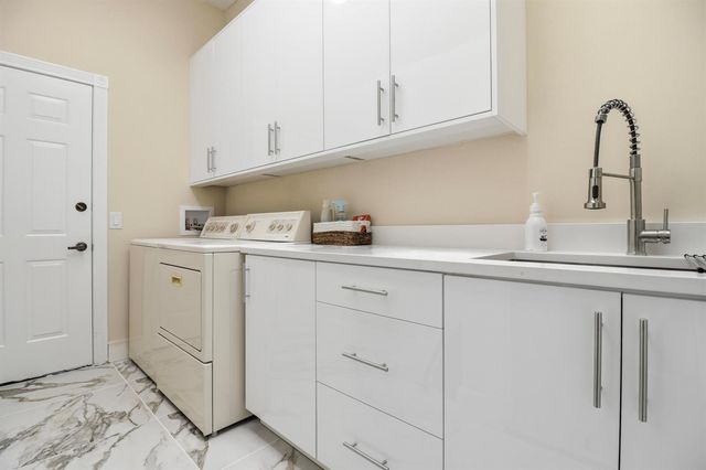 7756 SE Bay Cedar Circle, Hobe Sound, FL 33455