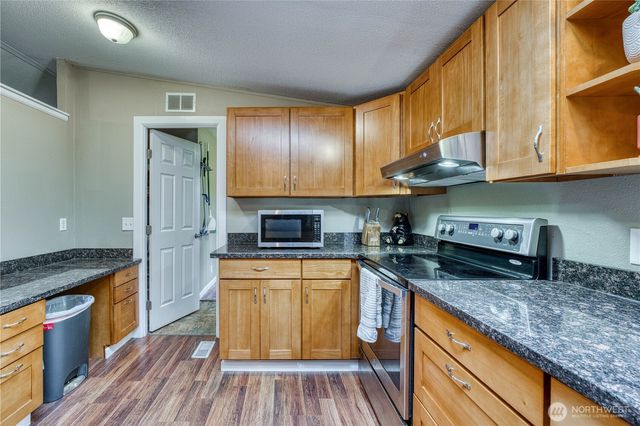 21503 Howard Avenue NE, Kingston, WA 98346