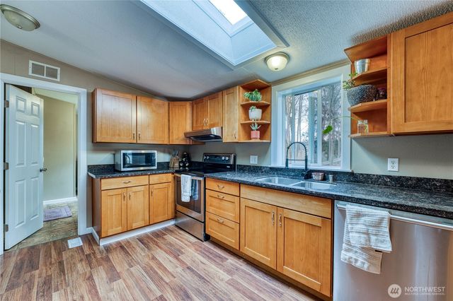 21503 Howard Avenue NE, Kingston, WA 98346