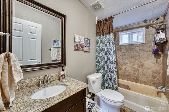 21503 Howard Avenue NE, Kingston, WA 98346