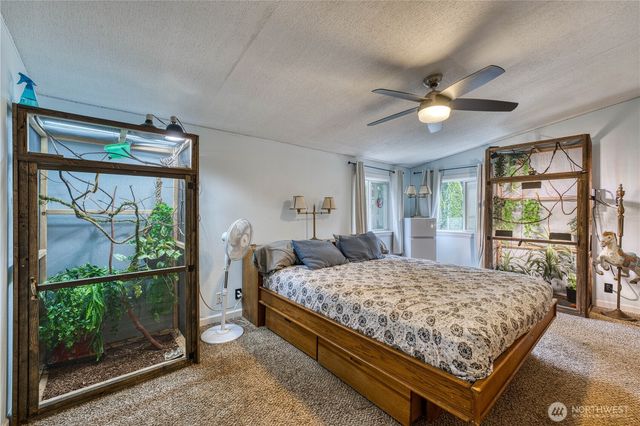 21503 Howard Avenue NE, Kingston, WA 98346