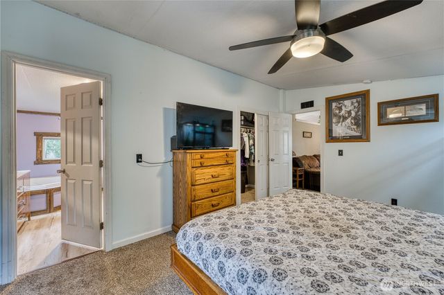 21503 Howard Avenue NE, Kingston, WA 98346