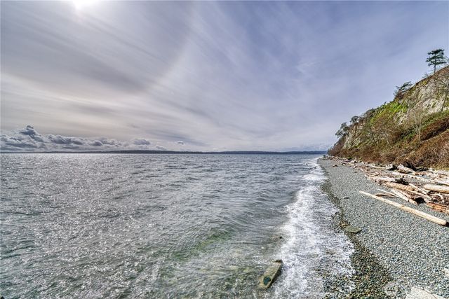 21503 Howard Avenue NE, Kingston, WA 98346