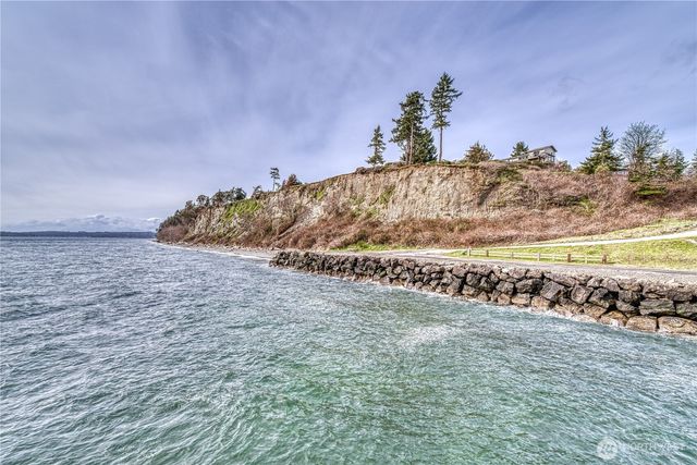 21503 Howard Avenue NE, Kingston, WA 98346