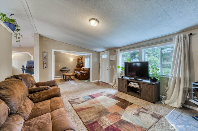 21503 Howard Avenue NE, Kingston, WA 98346