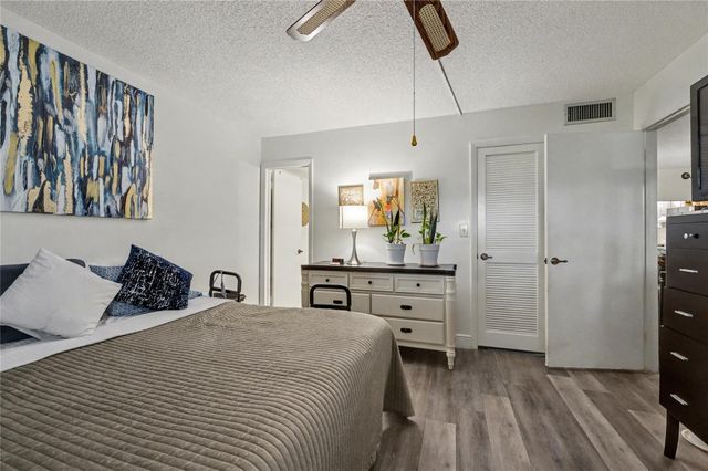 9520 S Hollybrook Lake Dr 103, Pembroke Pines, FL 33025