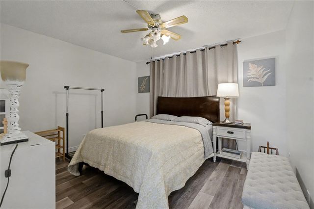 9520 S Hollybrook Lake Dr 103, Pembroke Pines, FL 33025