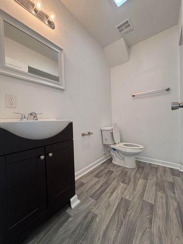 827 East Garfield Street, Springfield, MO 65803
