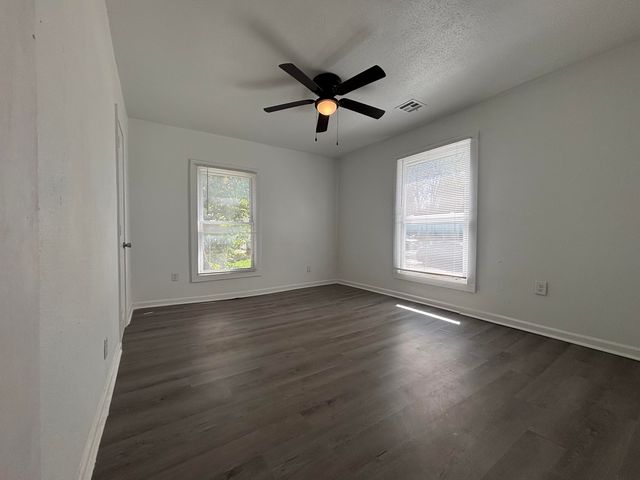 827 East Garfield Street, Springfield, MO 65803