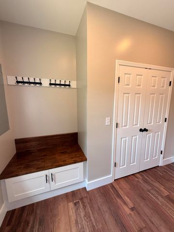 1011 W Shelby Street, Junction City, KY 40440