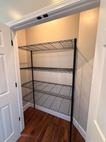 1011 W Shelby Street, Junction City, KY 40440