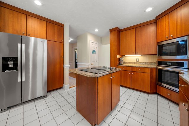 24 Winding Way, Plymouth, MA 02360