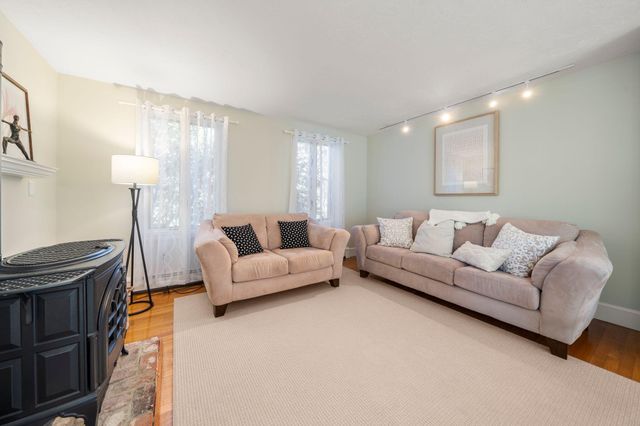 24 Winding Way, Plymouth, MA 02360