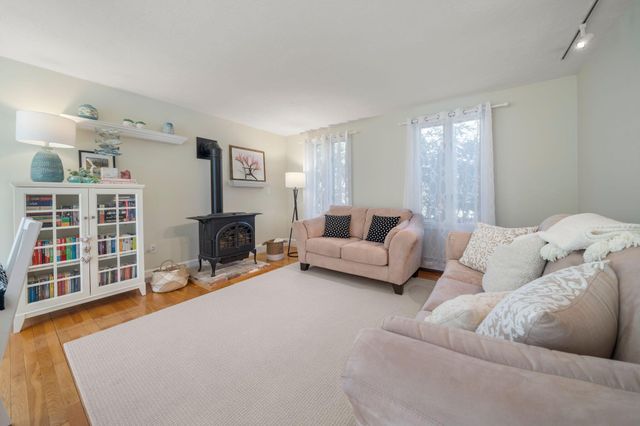 24 Winding Way, Plymouth, MA 02360