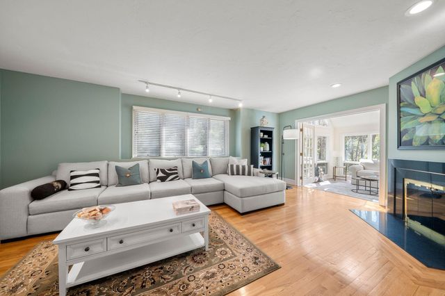 24 Winding Way, Plymouth, MA 02360