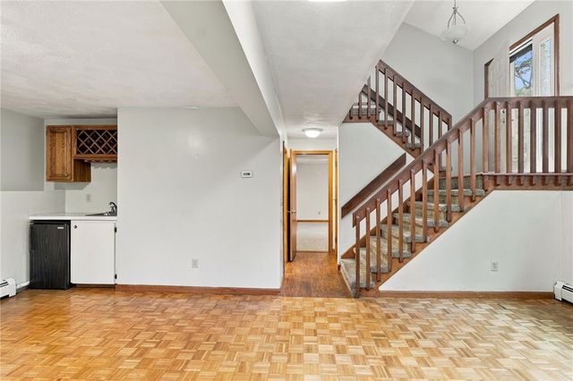 15 Deer Run, Cranston, RI 02921