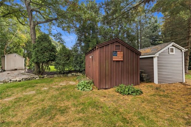 15 Deer Run, Cranston, RI 02921