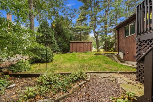15 Deer Run, Cranston, RI 02921