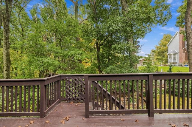 15 Deer Run, Cranston, RI 02921