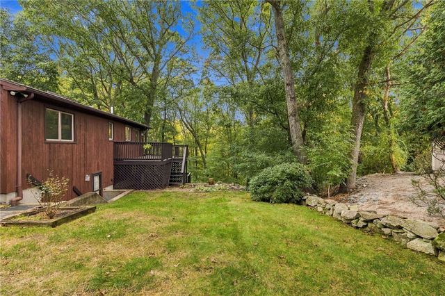 15 Deer Run, Cranston, RI 02921