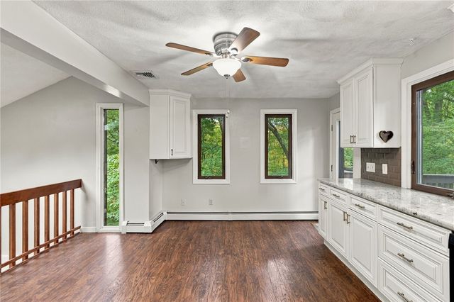 15 Deer Run, Cranston, RI 02921
