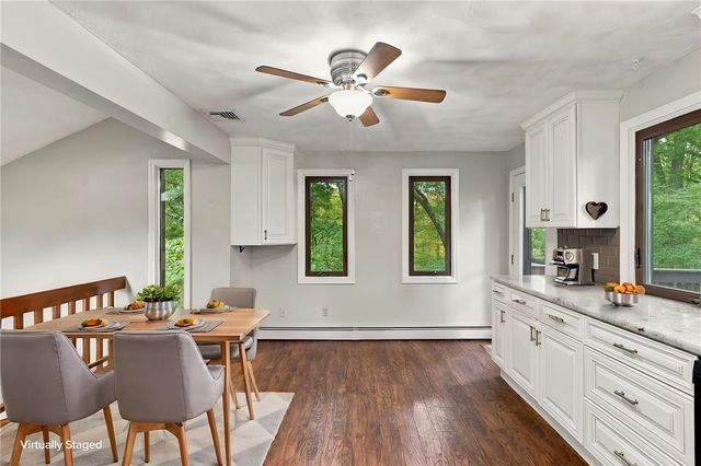 15 Deer Run, Cranston, RI 02921