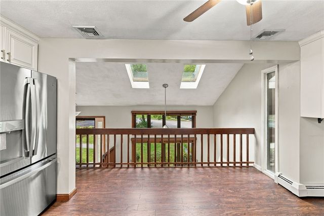 15 Deer Run, Cranston, RI 02921