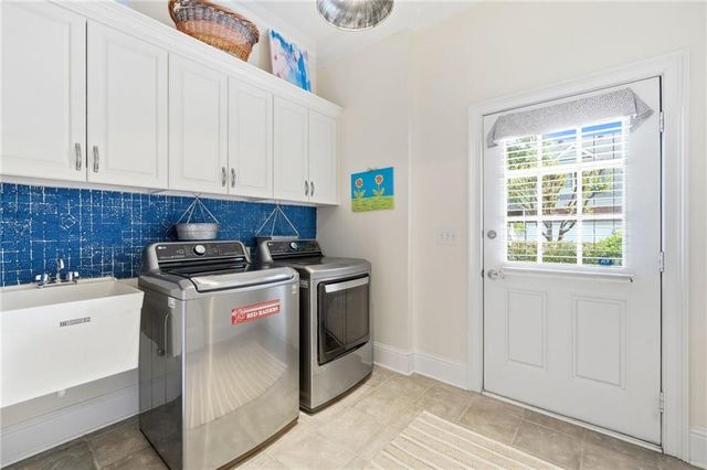 8420 Parker Place, Roswell, GA 30076