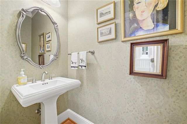 8420 Parker Place, Roswell, GA 30076