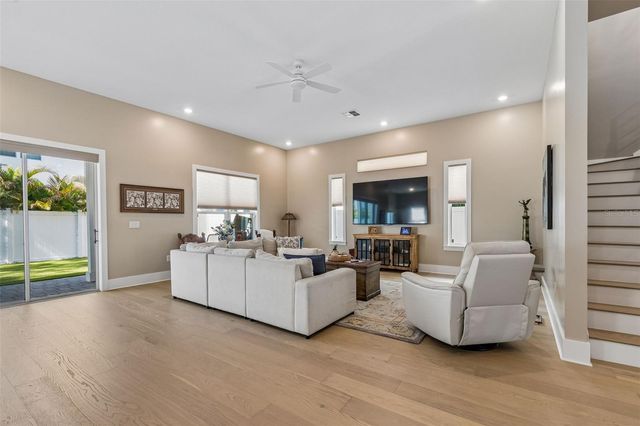 4022 W BAY TO BAY BOULEVARD, Tampa, FL 33629