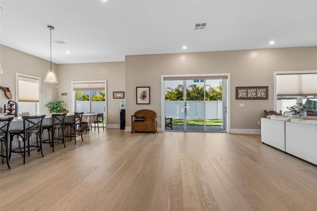 4022 W BAY TO BAY BOULEVARD, Tampa, FL 33629