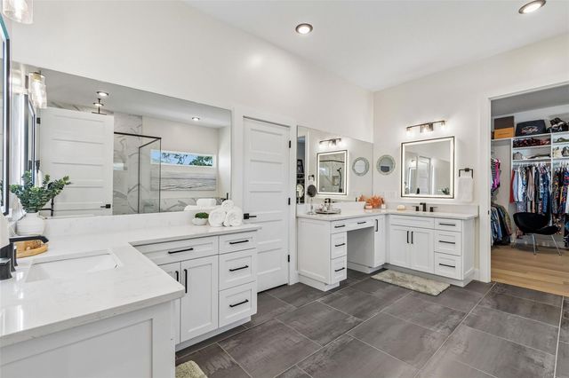 4022 W BAY TO BAY BOULEVARD, Tampa, FL 33629