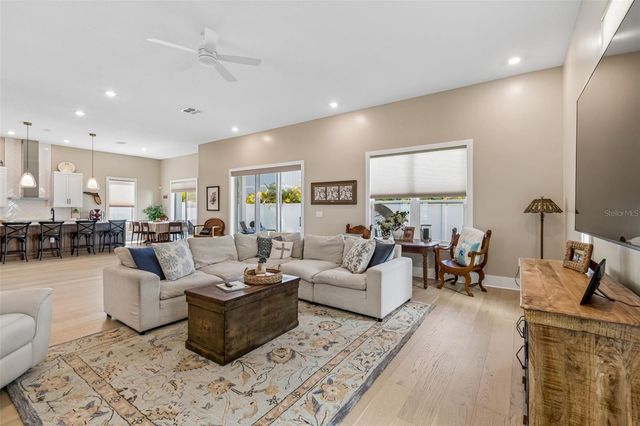 4022 W BAY TO BAY BOULEVARD, Tampa, FL 33629