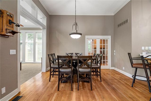 8709 Pine Street, Lenexa, KS 66220