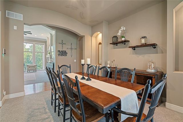 8709 Pine Street, Lenexa, KS 66220