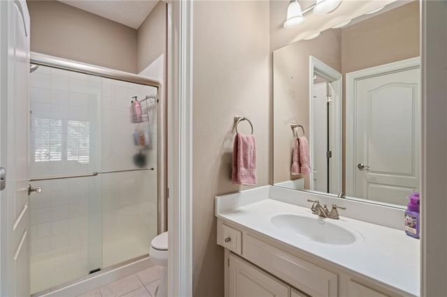 8709 Pine Street, Lenexa, KS 66220