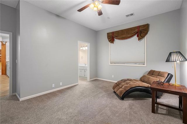 8709 Pine Street, Lenexa, KS 66220