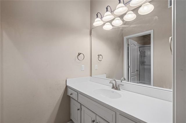 8709 Pine Street, Lenexa, KS 66220