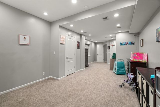 8709 Pine Street, Lenexa, KS 66220