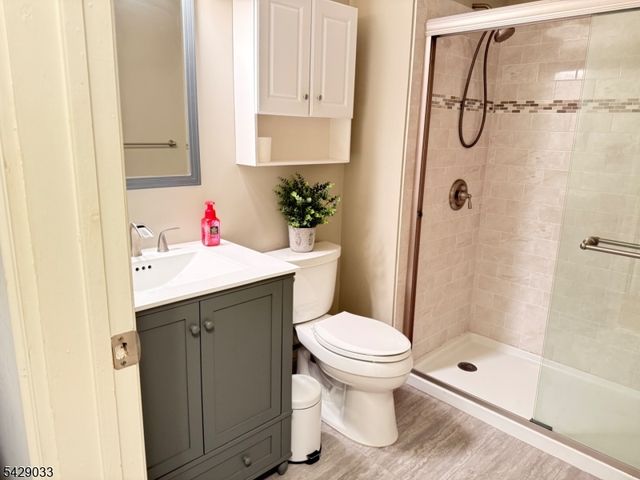 608 Brittany Dr, Wayne Twp., NJ 07470