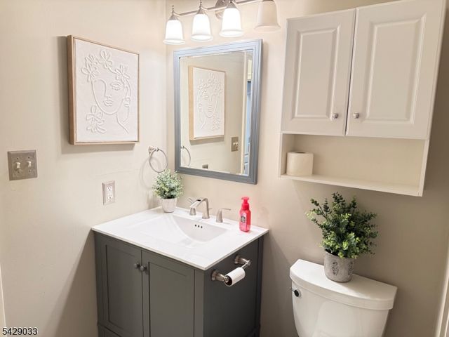 608 Brittany Dr, Wayne Twp., NJ 07470