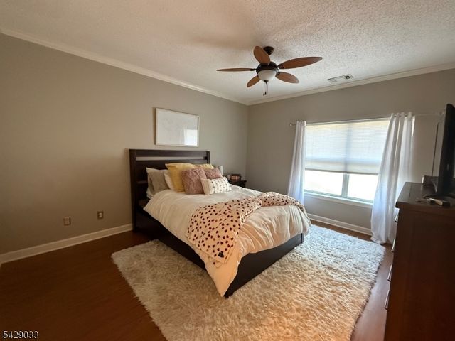 608 Brittany Dr, Wayne Twp., NJ 07470