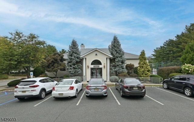 608 Brittany Dr, Wayne Twp., NJ 07470