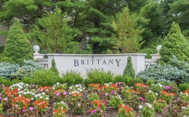 608 Brittany Dr, Wayne Twp., NJ 07470