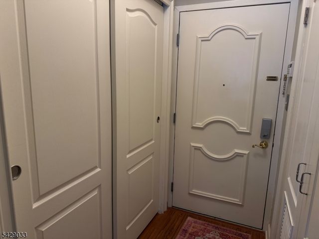 608 Brittany Dr, Wayne Twp., NJ 07470