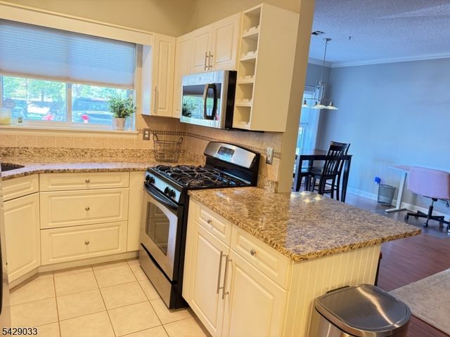 608 Brittany Dr, Wayne Twp., NJ 07470