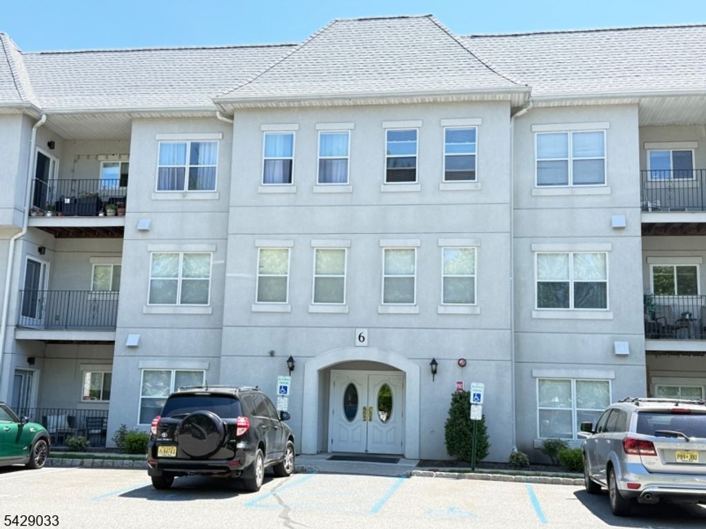 608 Brittany Dr, Wayne Twp., NJ 07470