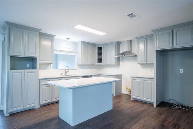 1739 S Borel Dr Drive, Lake Charles, LA 70611